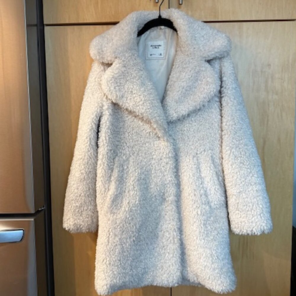 Abercrombie & Fitch Cream Sherpa Like Coat Size XS